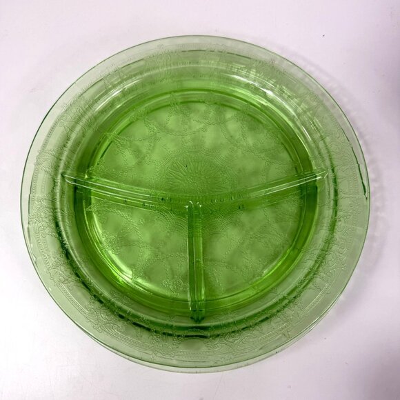Anchor Hocking Cameo Uranium Green Divided Grill Plate 10 1/2 Inch Depression Gl - Picture 3 of 6
